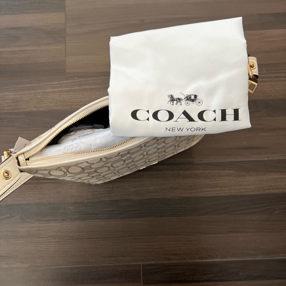 NWT Coach Dufflette - Picture 7 of 9